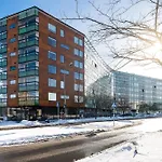 Lootsi With Free Parking Reval